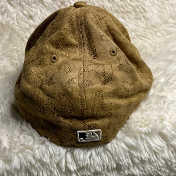 New era 59 genuine merch Boston red socks baseball hat size 7-1/2 color goldish - Picture 3 of 8